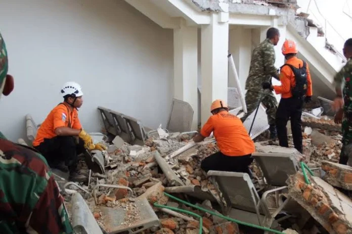 Indonesia Earthquake: Magnitude 7.7 Quake Kills at Least 38